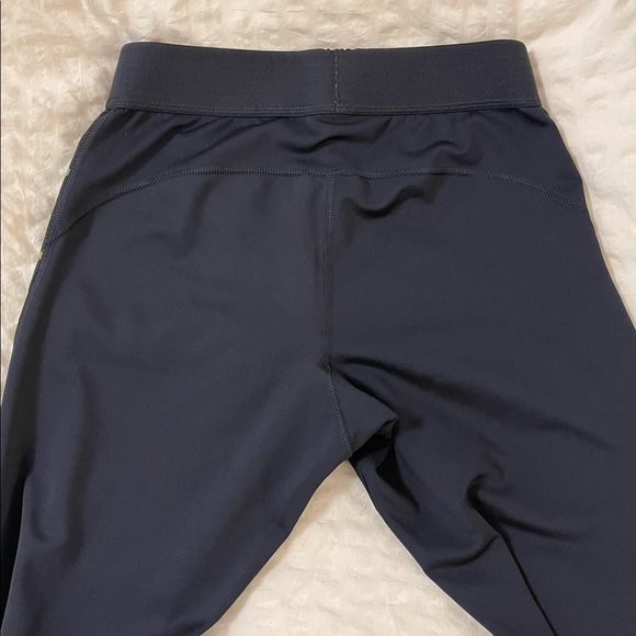 Adidas techfit size S cropped leggings - Picture 4 of 6